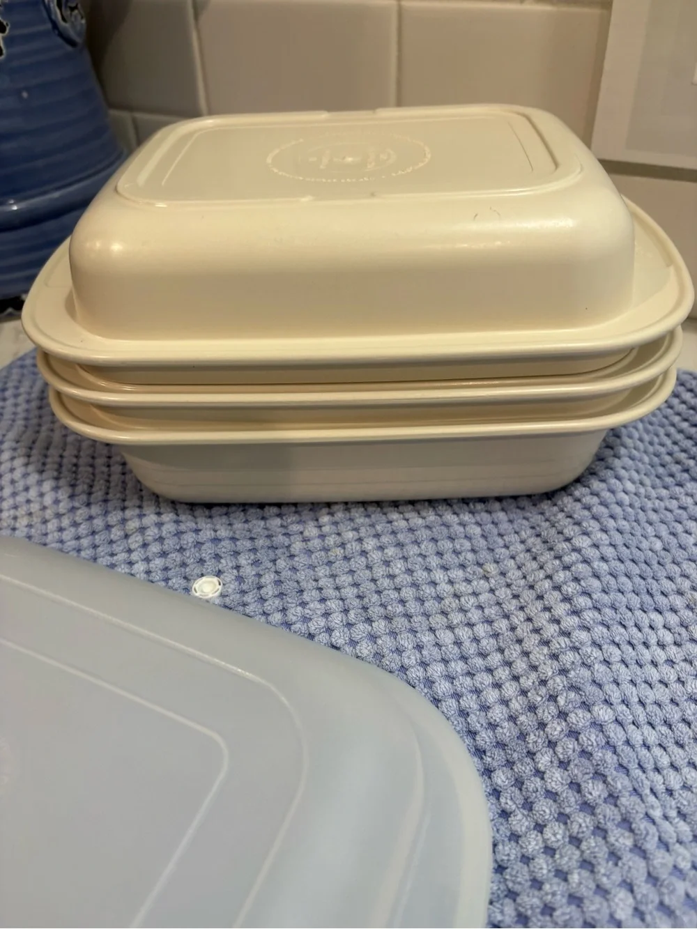 Tupperware vintage microwave dishes. Three sizes, plus storage  Lid